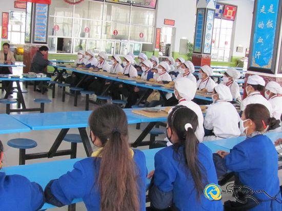 ཁྲི་ཀ་མི་རིགས་བཅའ་སྡོད་སློབ་གྲྭས་ཐེངས་གཉིས་པའི་ཟས་རིགས་གཡོས་སྦྱོར་ལག་རྩལ་གསོ་སྦྱོང་ཞིག་སྤེལ་པ།