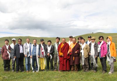 ཀྲུང་གོའི་རྩོམ་པ་པོ་བཅར་འདྲི་ཚོགས་པ་གཙང་གསུམ་མགོ་ཁུངས་སུ་བསྐྱོད་པ། ཀྲུང་གོའི་རྩོམ་པ་པོ་བཅར་འདྲི་ཚོགས་པ་གཙང་གསུམ་མགོ་ཁུངས་སུ་བསྐྱོད་པ།