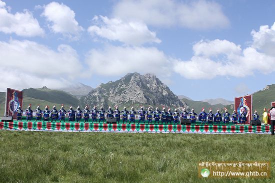 མཚོ་སྔོན་བོད་སྐད་རྒྱང་སྒྲོག་བརྙན་འཕྲིན་གྱི2015ལོའི་ན་ཆུང་བྱིས་པའི་ལོ་སར་སྤྲོ་ཚོགས་བསྡུས།