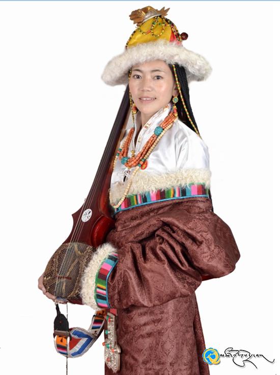 གླུ་མ་ཆོས་སྐྱིད་ཀྱིས་རྡུང་ལེན་འགྲན་ཚོགས་སྐབས་ལྔ་བའི་སྟེང་བྱ་དགའ་ཨང་གཉིས་པ་བླངས།