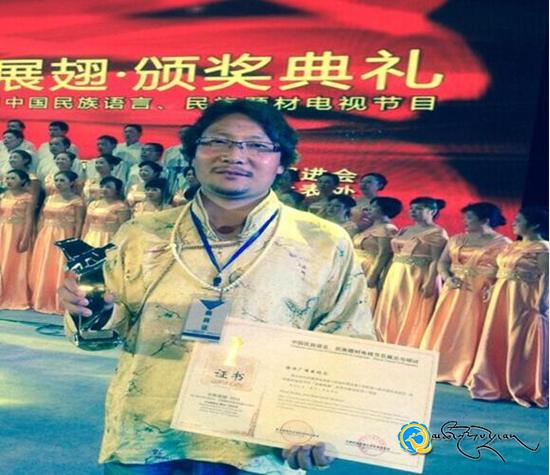 བསོད་རྡོའི་བརྩམས་ཆོས་ལ༼གསེར་གཤོག་རྟགས་མའི༽གློག་བརྙན་འཕྲིན་གསར་རྩོམ་རིགས་ཀྱི་བྱ་དགའ་ཨང་གཉིས་པ་ཐོབ་པ།