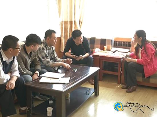 འབའ་རྫོང་གིས་བུད་མེད་འགན་ལེན་འབོར་ཆུང་བསྐྱི་དངུལ་བྱ་བ་འཁོར་སྤྱོད་བཟང་པོ་བྱས་པ།