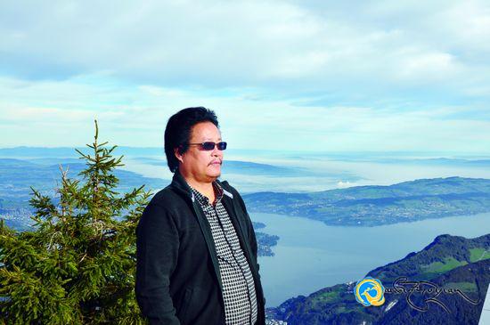 བོད་རིགས་རྩོམ་པ་པོ་རྡོ་སྦིས་རྡོ་རྗེའི་བརྩམས་ཆོས་གསུམ་འགྲེམ་སྤེལ།
