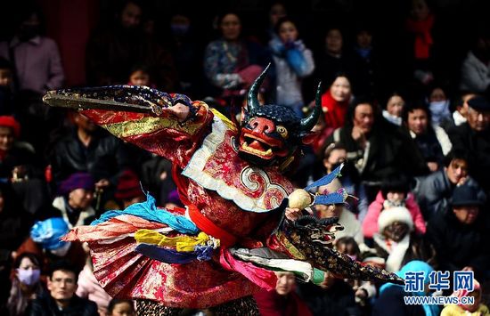 སྐུ་འབུམ་བྱམས་པ་གླིང་དུ་འཆམ་རྒྱག་པའི་བྱེད་སྒོ་སྤེལ་བ།