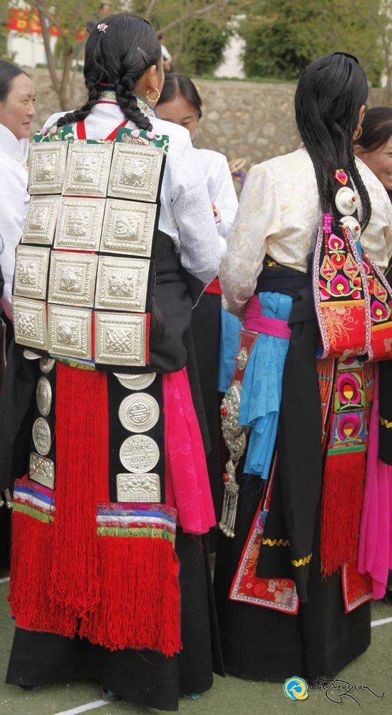 མཚོ་ལྷོ་ཁུལ་གྱི་སྐབས་དང་པོའི་བོད་ཀྱི་གྱོན་ཆས་རིག་གནས་གནས་སྐོར་དུས་ཆེན་ཟླ8པར་བསྡུ་རྒྱུ་རེད།