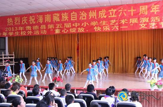 ཁྲི་ཀ་རྫོང་གིས་དྲུག་གཅིག་བསུ་བའི་རིག་རྩལ་འཁྲབ་སྟོན་འགྲན་བསྡུར་གྱི་བྱ་འགུལ་སྤེལ།