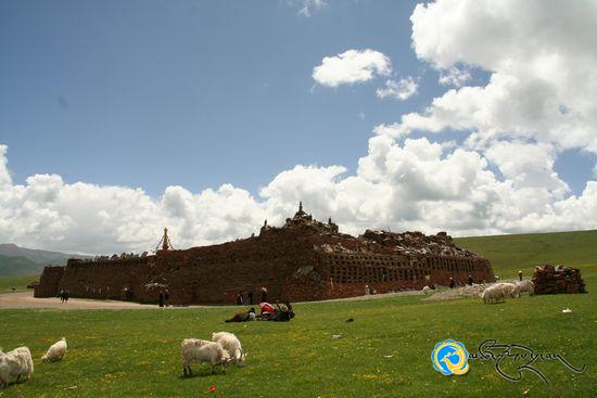 མ་ཎི་རྡོ་འབུམ་བཞེངས་པའི་ཕན་ཡོན་ངོ་མཚར་ཉེར་དགུ་མ་བཞུགས་སོ།
