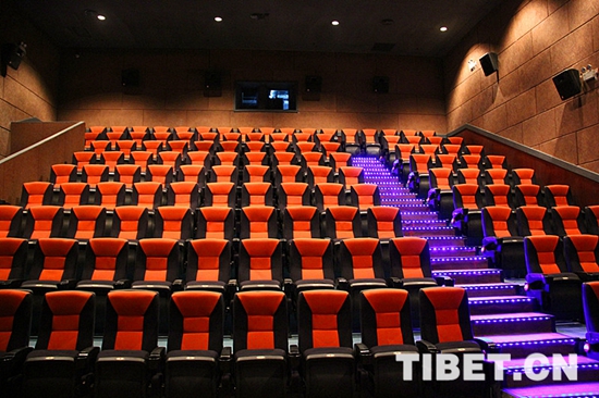 ཞིན་མཱེ་རྒྱལ་སྤྱིའི་གློག་བརྙན་གླིང་ལྷ་སར་སྒོ་ཕྱེས་པ།