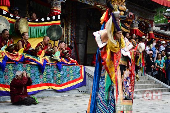 སྐུ་འབུམ་བྱམས་པ་གླིང་དུ་འཆམ་འཁྲབ་པའི་ཆོ་ག་སྤེལ་བ།