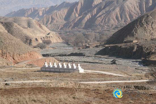 《གཅན་ཚའི་རྔ་བ་དགོན་གྱི་བསྐལ་བཟང་སངས་རྒྱས་སྟོང་སྐུ་རྡོ་བརྐོས་མ》ཐོག་འགྲེམ་གྱི་བགྲོ་ཚོགས་བསྡུས།