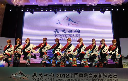 2012ལོའི་བོད་ཡུལ་གྱི་གླུ་གཞས་མཐོ་རིམ་གླེང་སྟེགས་བསྡུས་པ།