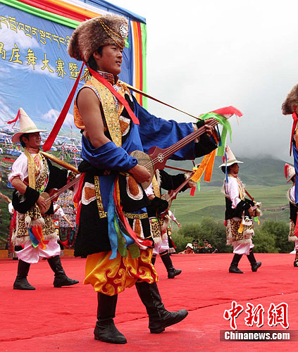 སྐྱིད་པའི་དཔལ་གྱིས་བརྟས་པའི་ཤིང་སློང་དུས་ཆེན་རོལ་བ།