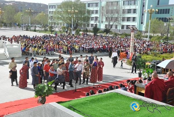 མཚོ་ལྷོ་ཁུལ་མི་རིགས་མཐོ་འབྲིང་དང་པོའི་རིགས་ལམ་འགྲན་བསྡུར་སྤེལ་བ།