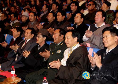 བོད་ཀྱི་ལོ་སར་སྤྲོ་ཚོགས་ཆེན་མོ་སྟེ་དགྱེས་འཛོམས་དཔྱིད་ཀྱི་ཉི་མ་བརྙན་ཕབ་བྱས་ཟིན།