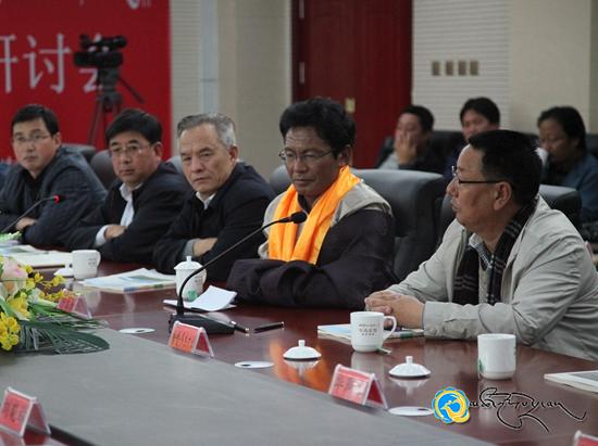 རྩོམ་པ་པོ་སྟག་འབུམ་རྒྱལ་གྱི་སྒྲུང་གཏམ་དང་མཚོ་ལྷོའི་རྩོམ་རིག་གསར་རྩོམ་དཔྱད་གླེང་ཚོགས་འདུ་བསྡུས།