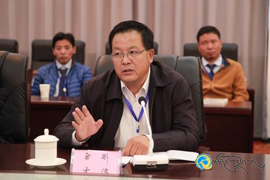 མཚོ་ལྷོ་བོད་རིགས་རང་སྐྱོང་ཁུལ་བོད་སྐད་ཡིག་བྱ་བའི་གྲོས་ཚོགས་བསྡུས་པ།