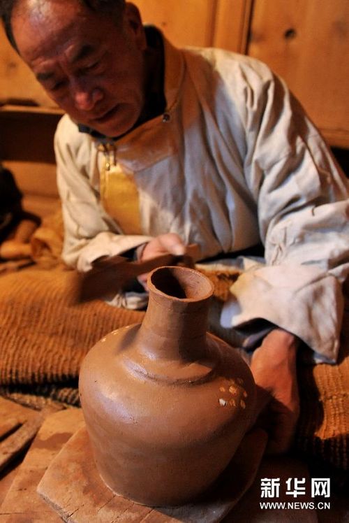 བདེ་ཆེན་བོད་ཁུལ་གྱིས་གཟུགས་འདས་ཤུལ་བཞག་རིག་གནས་སྲུང་སྐྱོབ་དང་རྒྱུན་འཛིན་ལེགས་པོར་བྱས་པ།