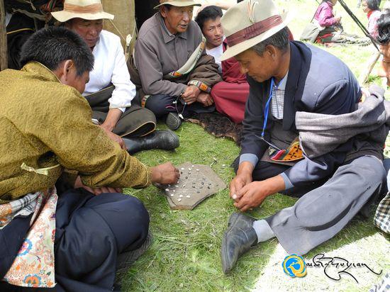མཚོ་ལྷོའི་འབའ་རྫོང་དུ་སྐབས་དང་པོའི་རྨ་ཆུའི་ནོར་ནག་རིག་གནས་དུས་སྟོན་བསྡུས་པ།