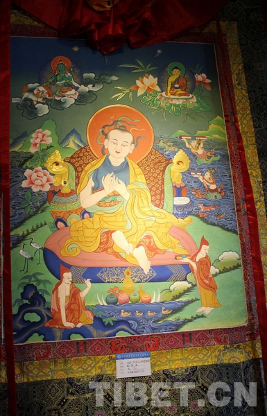 བོད་ཀྱི་ཐང་གའི་སྒྱུ་རྩལ་གྱི་རིག་གནས་གསོལ་སྟོན་ལ་རོལ་བ།
