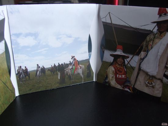 ལུ་གུ་རྒྱལ་གྱི་གཞས་ཚོགས་འོད་སྡེར《རྨ་ཁུག་མཛོད་དགེ་ཉིན་མའི་གཉེན་སྟོན》འགྲེམ་སྤེལ་བྱས་པ།