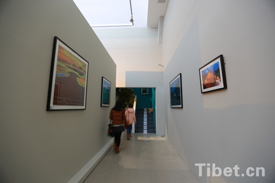 ཡུན་ནན་བདེ་ཆེན་གྱི་གནས་སྐོར་འོས་སྦྱོར་འདུ་ཚོགས་བསྡུས་པ།