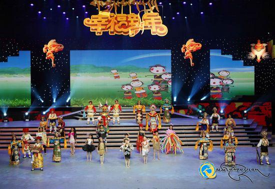 དཀར་མཛེས་ཁུལ་འབའ་ཐང་རྫོང་གིས་བོད་ལུགས་ལོ་སར་གྱི་རིག་རྩལ་བྱ་འགུལ་སྤེལ་བ།