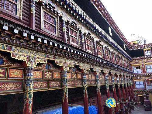 ཁམས་པའི་རིག་གནས་ཀྱི་བང་མཛོད། སྡེ་དགེ་པར་ཁང་ཆོས་མཛོད་ཆེན་མོ།