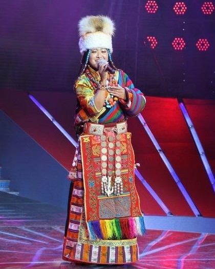 སྐབས་ལྔ་བའི་ཞོ་སྟོན་གྱི་སྐར་མ་འོད་ཆེན་ཞེས་པའི་གླུ་བའི་འགྲན་སྡུར་མཇུག་རྫོགས་པ།