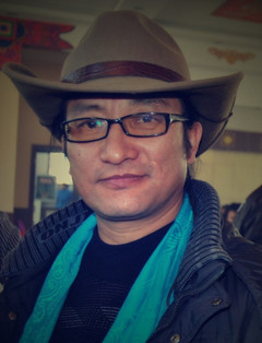 བོད་ཀྱི་སྒྱུ་རྩལ་པ་གྲགས་ཅན་སྨན་བླ་སྐྱབས་ལ་བཅར་འདྲི་བྱས་པ།