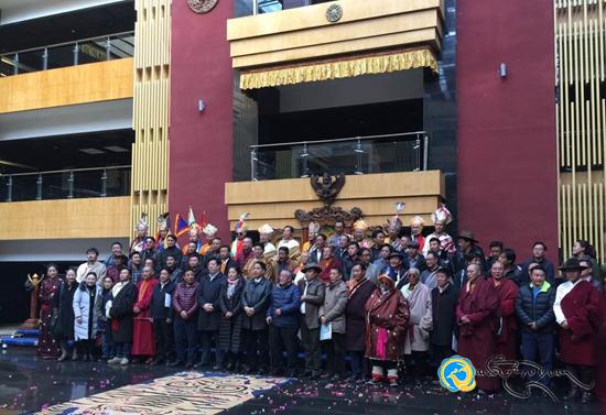 ཡུལ་ཤུལ་ཁུལ་གངས་ལྗོངས་གེ་སར་རིག་གནས་མཐིལ་གྱི་ལོ་ཚོགས་དང་གེ་སར་རིག་གནས་གླེང་སྟེགས་བསྡུས་པ།