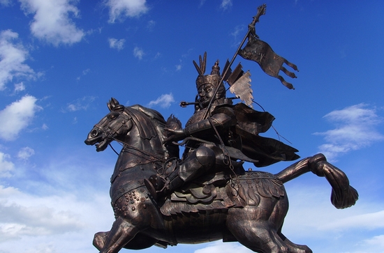“གེ་སར་སྒྱུ་རྩལ་པའི་ཁྱིམ་གཞིས”ཞེས་པའི་སྒོ་བྱང་འགེལ་བའི་མཛད་སྒོ་བསྡུས་པ།