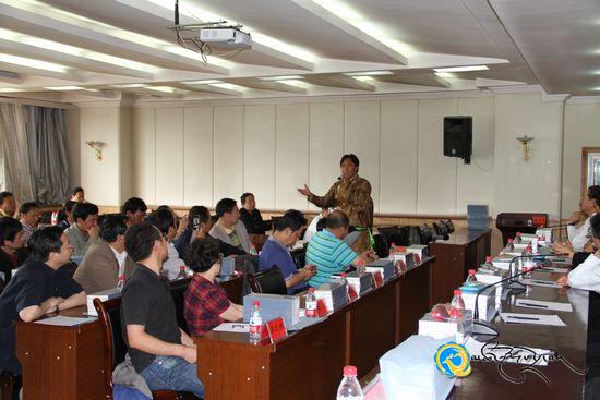 《གླིང་གེ་སར་རྒྱལ་པོའི་སྒྲུང》རྒྱ་འགྱུར་མའི་དཔེ་ཚོགས་ཀྱི་ཁྱབ་སྒྲོག་ཚོགས་འདུ་བསྡུས་པ།