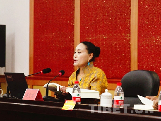 《སྐབས་དང་པོའི་བོད་ཀྱི་བྲོ་གཞས་རིག་གནས་གླེང་སྟེགས་དཔྱད་རྩོམ་ཕྱོགས་སྒྲིག》འགྲེམ་སྤེལ་བྱས་པ།