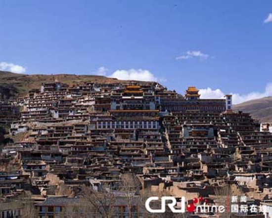 ཁམས་ཀྱི་ཧོར་དགོན་བཅུ་གསུམ་གྱི་ཡ་གྱལ་ཏེ་དཀར་མཛེས་བཀྲ་ཤིས་དར་རྒྱས་ནོར་བུའི་གླིང་།