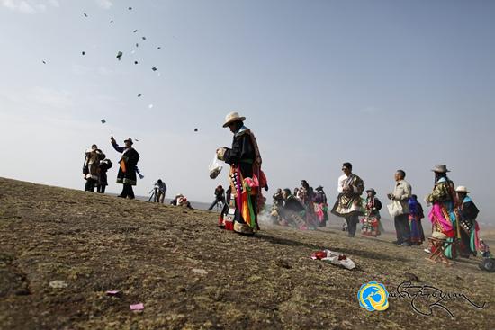 དཔའ་རིས་རྫོང་རྡོ་ལུང་སྡེ་བས་སངས་རྒྱས་སྨན་བླའི་རིག་གནས་དུས་ཆེན་སྤེལ།