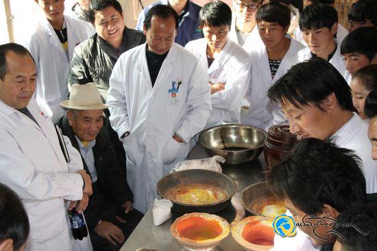 མཚོ་སྔོན་བོད་སྨན་ཁང་གི་རེག་དུག་སྲེག་སྨན་འདུལ་སྦྱོང་ལག་ལེན་ལ་ཆེད་མཁས་པའི་བདེན་དཔང་ཐོབ།