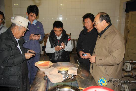 མཚོ་སྔོན་བོད་སྨན་ཁང་གི་རེག་དུག་སྲེག་སྨན་འདུལ་སྦྱོང་ལག་ལེན་ལ་ཆེད་མཁས་པའི་བདེན་དཔང་ཐོབ།