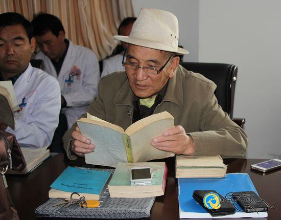 མཚོ་སྔོན་བོད་སྨན་ཁང་གི་རེག་དུག་སྲེག་སྨན་འདུལ་སྦྱོང་ལག་ལེན་ལ་ཆེད་མཁས་པའི་བདེན་དཔང་ཐོབ།