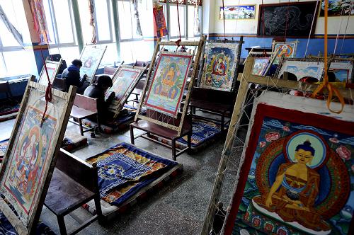རིག་གནས་རྒྱུན་འཛིན་དང་། ལག་ཤེས་ལ་བརྟེན་ནས་ཕྱུག་འགྱུར་གྱི་ལམ་དུ་འདོང་བ།