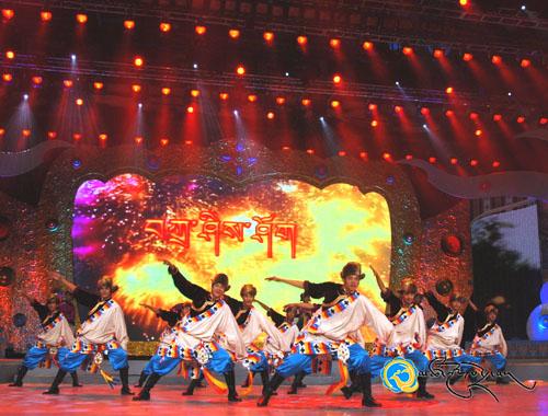 མཚོ་སྔོན་བརྙན་འཕྲིན་ཁང་གིས་ད་ལོའི་ལོ་སར་དགོང་ཚོགས་ཀྱི་རིག་རྩལ་བརྩམས་ཆོས་བསྡུ་བའི་བརྡ་ཐོ།