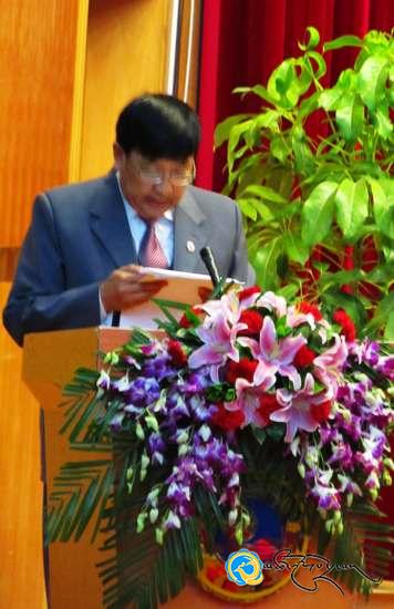 ཨ་ལགས་ཤར་གདོང་རིན་པོ་ཆེ་སྐུ་གཤེགས་ནས་ལོ་འཁོར་བཅུ་ལོན་པའི་རྗེས་དྲན་ཚོགས་འདུ་བསྡུས་པ།