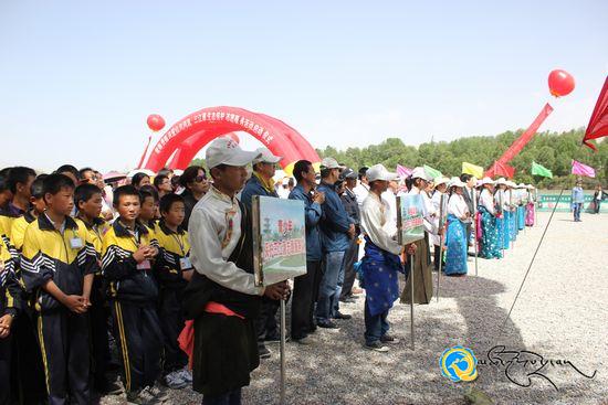 གཙང་གསུམ་འབྱུང་ཡུལ་སྐྱེ་ཁམས་སྲུང་སྐྱོབ་དང་བླངས་ཞབས་ཞུ་བྱ་འགུལ་གྱི་འགོ་རྩོམ་མཛད་སྒོ་སྤེལ།