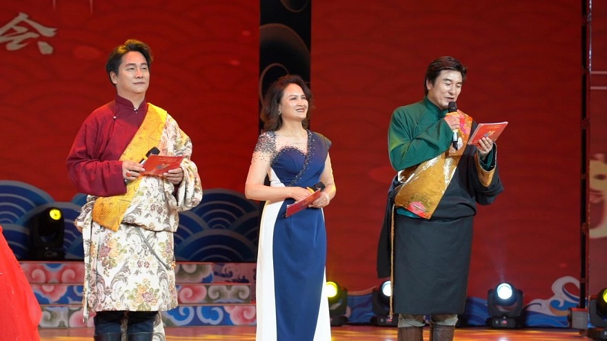 མཚོ་ལྷོ་གླུ་གར་ཚོགས་པ་བཙུགས་ནས་ལོ་དྲུག་ཅུ་ལོན་པར་དགའ་སྟོན་རྟེན་འབྲེལ་ཞུ་བའི་དགོང་ཚོགས་མཚོ་ལྷོ་ཁུལ་དུ་འཚོགས། 