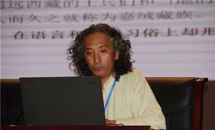 གསར་རྙེད«འཇམ་དཔལ་མཚན་བརྗོད»གཡུང་ལོའི་བོད་ཡིག་སྤར་མའི་སྐོར།